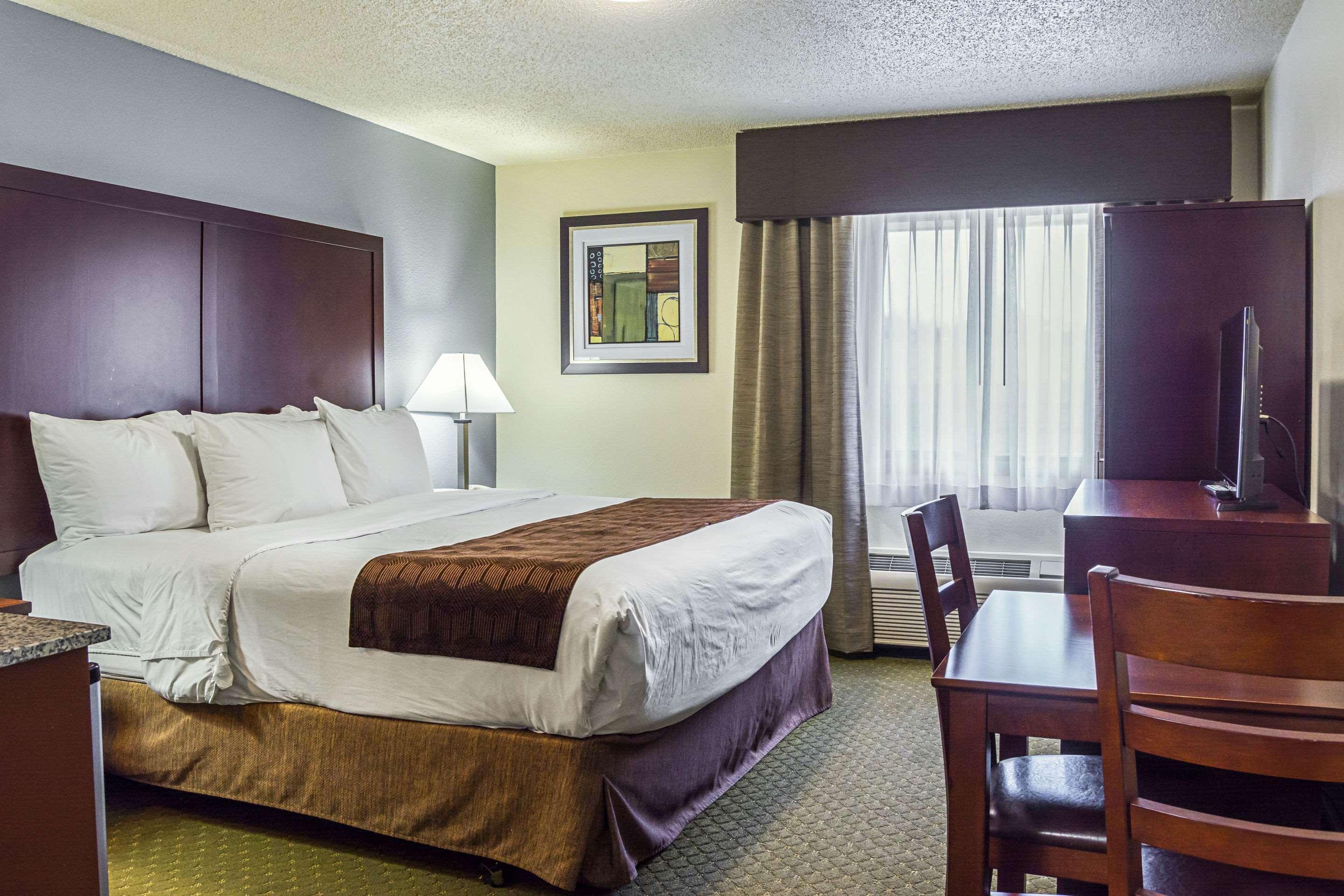 Quality Inn & Suites Clackamas - Portland Extérieur photo