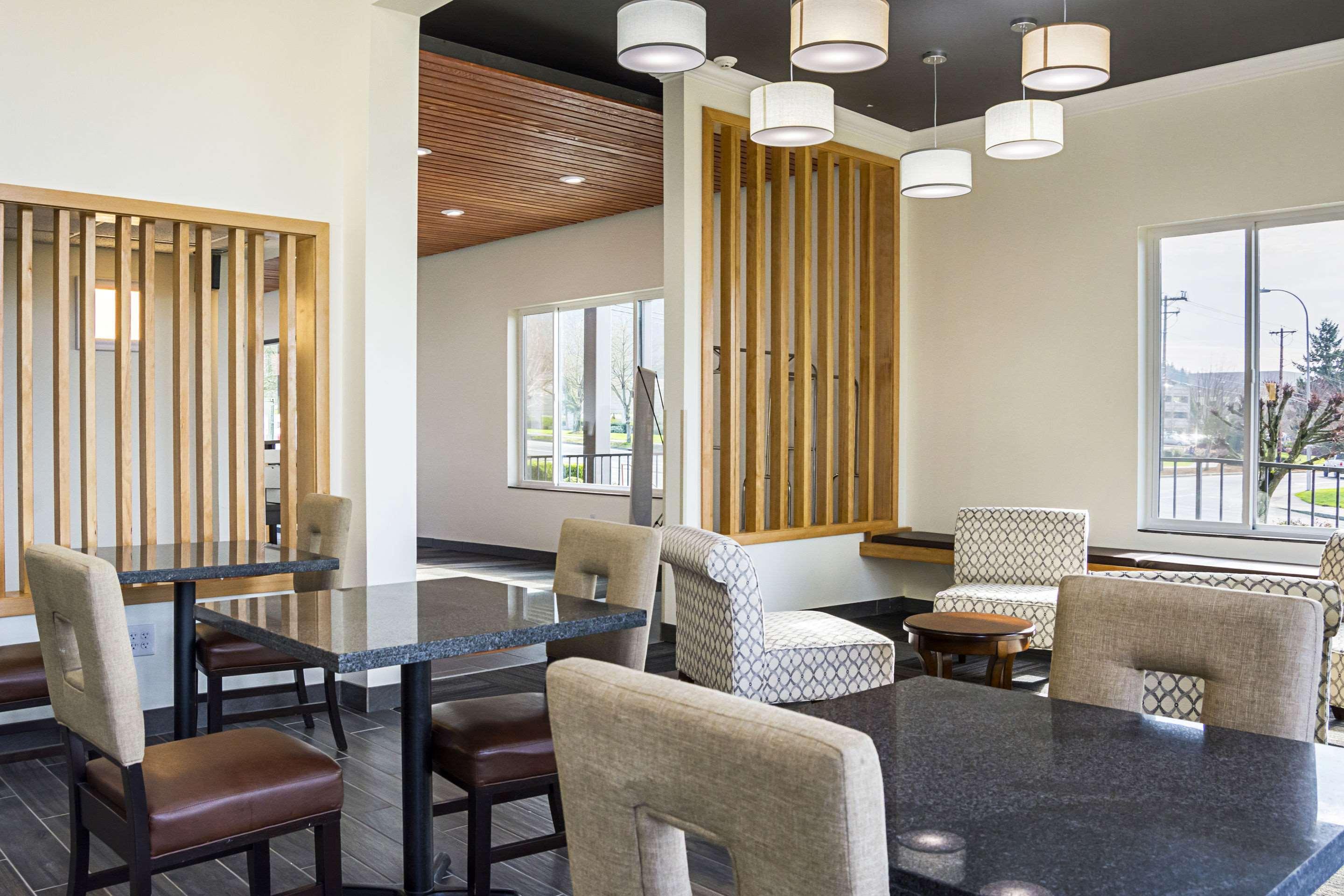 Quality Inn & Suites Clackamas - Portland Extérieur photo