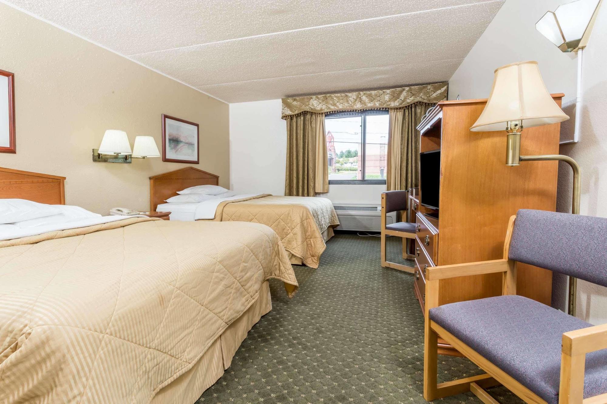 Quality Inn & Suites Clackamas - Portland Extérieur photo