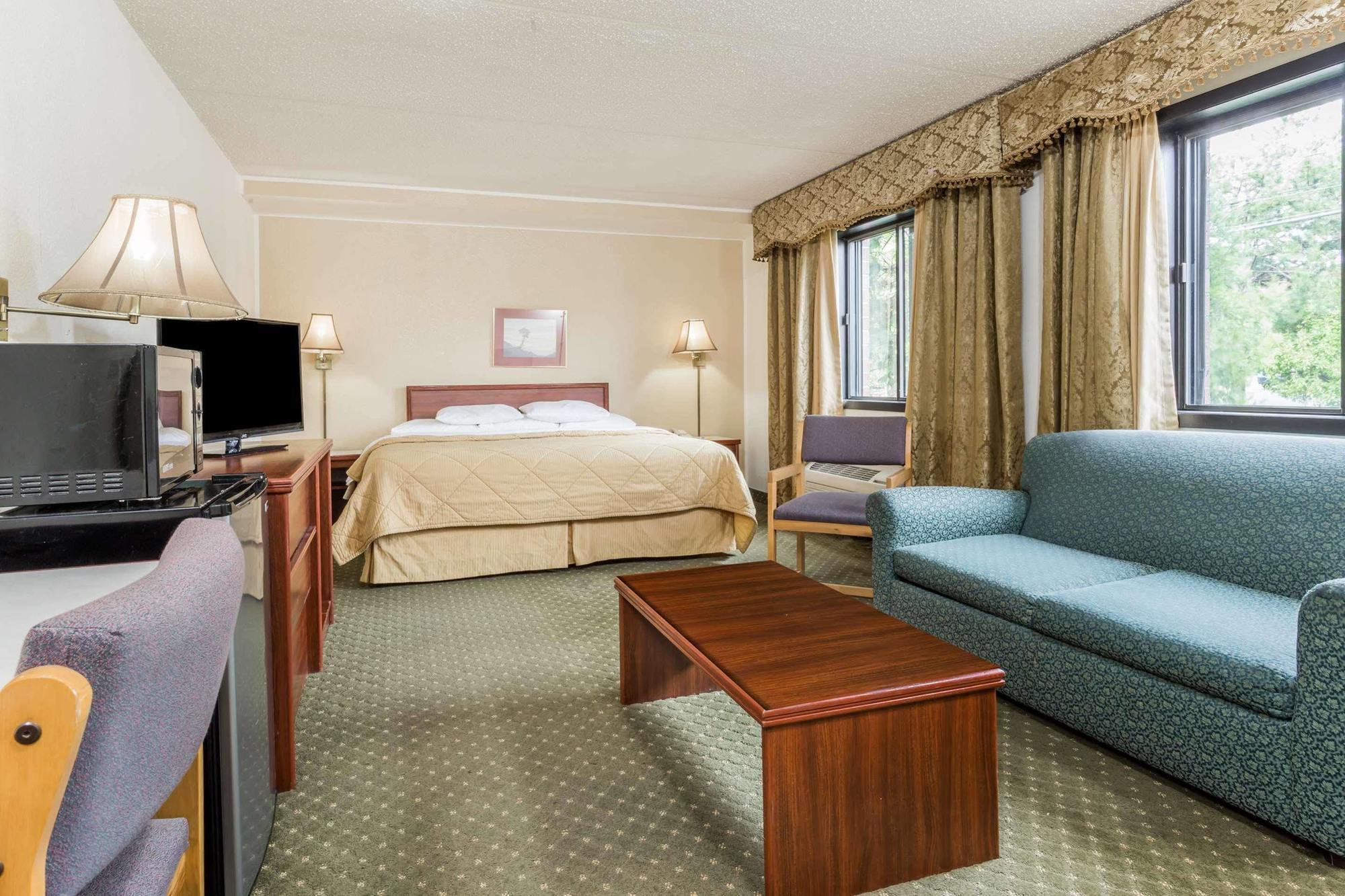 Quality Inn & Suites Clackamas - Portland Extérieur photo
